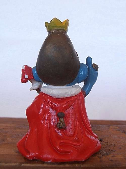20046 Emperor Smurf, yellow dress, Vintage Smurfs figure, Shipping will only be charged once!