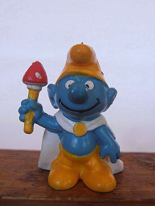 20074 King Smurf, Vintage Smurfs figure, Shipping will only be charged once!