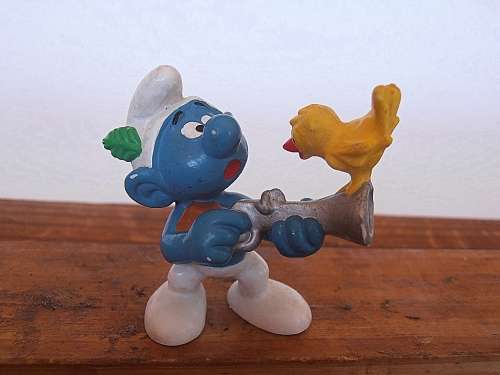 20106 Hunter Smurf, Vintage Smurfs figure, Shipping will only be charged once!
