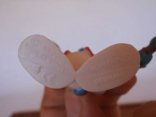 2.0491 Smurf painting easter egg, Vintage Smurfs figure, Shipping will only be charged once!