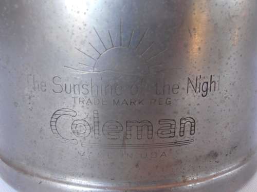 Beautiful vintage Coleman lamp 249 Scout, nice original condition!