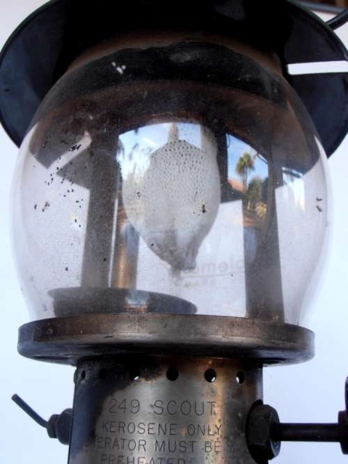Beautiful vintage Coleman lamp 249 Scout, nice original condition!
