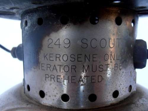 Beautiful vintage Coleman lamp 249 Scout, nice original condition!
