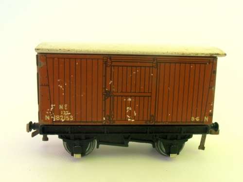 Vintage metal Hornby Meccano wagon, OO scale, runs on HO tracks, shipping will only be charged once!
