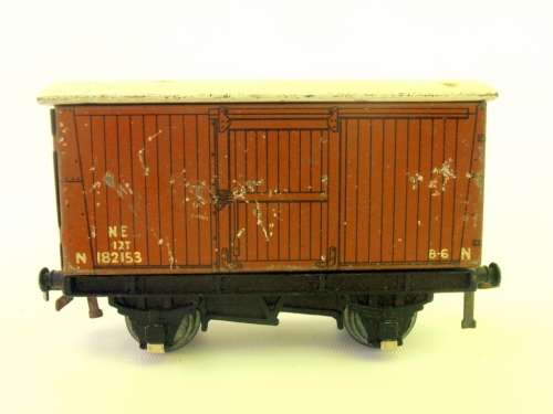 Vintage metal Hornby Meccano wagon, OO scale, runs on HO tracks, shipping will only be charged once!