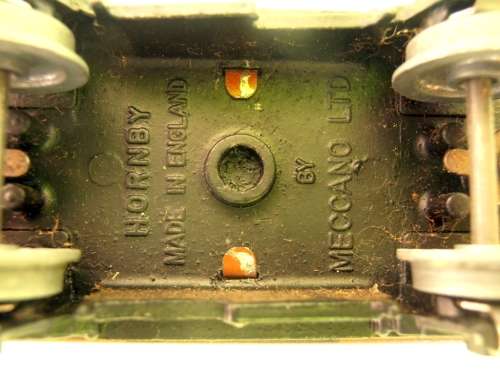 Vintage metal Hornby Meccano wagon, OO scale, runs on HO tracks, shipping will only be charged once!