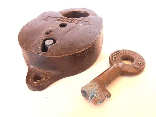 Vintage SAR/SAS Chubb lock with key, working, shipping will only be charged once!