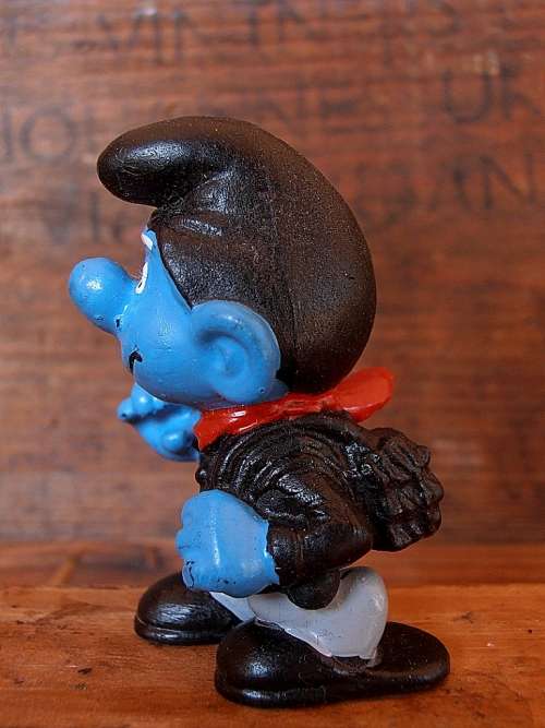 20202 Chimney Sweep Smurf, Vintage Smurfs figure, Shipping will only be charged once!