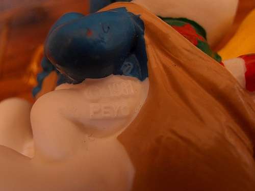 51904 Smurf w. Toy Sack Christmas Smurf, Vintage Smurfs figure, Shipping will only be charged once!
