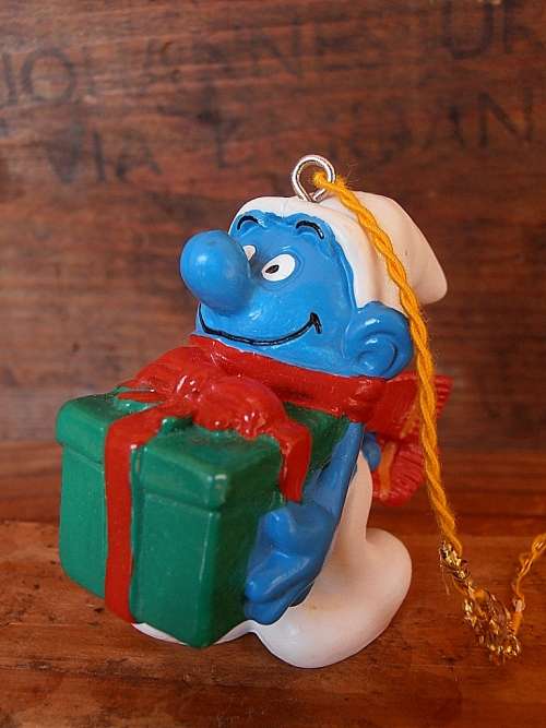 51902 Smurf with Present Christmas Smurf, Vintage Smurfs figure, Shipping will only be charged once!