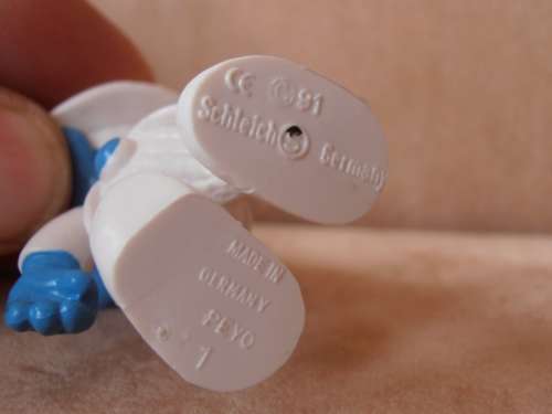20413 Groom Smurf, vintage Smurfs figure. Shipping will only be charged once!