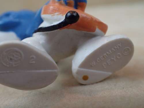 20023 Rock `n Roll Smurf, vintage Smurfs figure. Shipping will only be charged once!