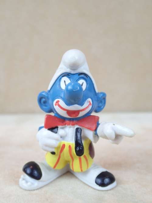 20033 Clown Smurf, vintage Smurfs figure. Shipping will only be charged once!