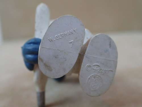 20037 Doctor Smurf, vintage Smurfs figure. Shipping will only be charged once!