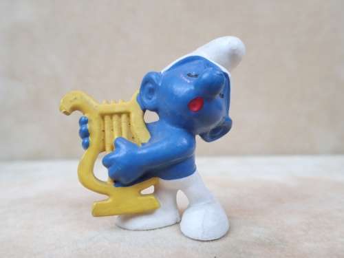 20070 Harp Smurf, vintage Smurfs figure. Shipping will only be charged once!