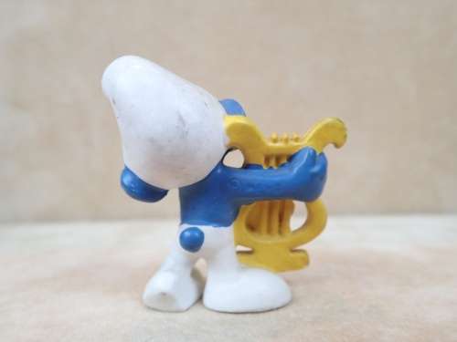 20070 Harp Smurf, vintage Smurfs figure. Shipping will only be charged once!