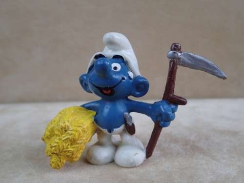 20145 Farmer Smurf, vintage Smurfs figure. Shipping will only be charged once!