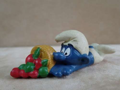 20161 Clumsy Smurf, vintage Smurfs figure. Shipping will only be charged once!