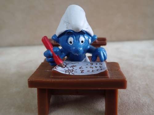 40220 School Desk Smurf, vintage Super Smurfs figure. Shipping will only be charged once!