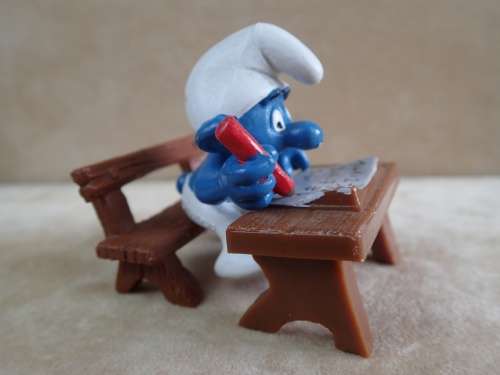 40220 School Desk Smurf, vintage Super Smurfs figure. Shipping will only be charged once!