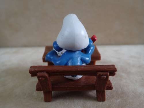 40220 School Desk Smurf, vintage Super Smurfs figure. Shipping will only be charged once!