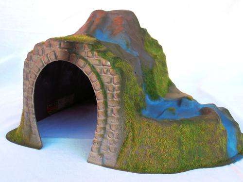 Tunnel for toy trains from the mid 1970's, made in Western Germany, WENDYHOUSE-MANIA!