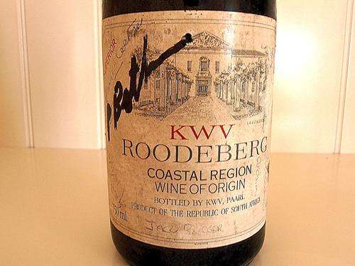 1985 KWV ROODEBERG, with signatures, nice collectible!