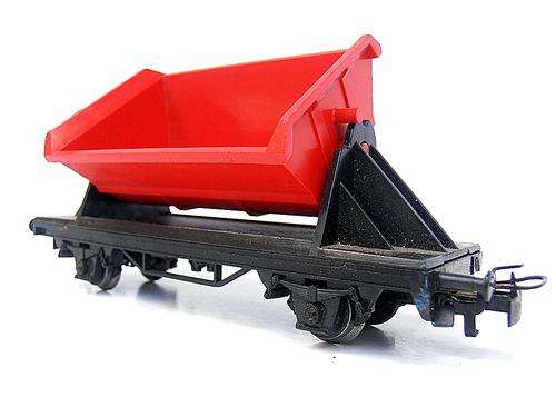 Marklin dump wagon, HO scale