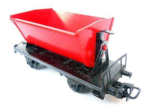 Marklin dump wagon, HO scale