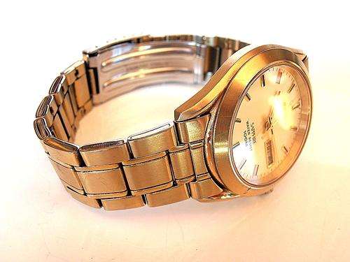 Seiko Sapphire 100 m water resistant watch with date