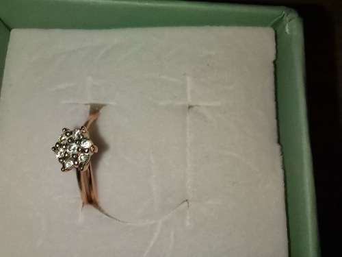 9ct Rose Gold Shank Cluster ring