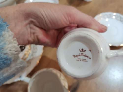 21 Piece Royal Malvern, Simpson Potters LT Vintage Bone ChinaT easet
