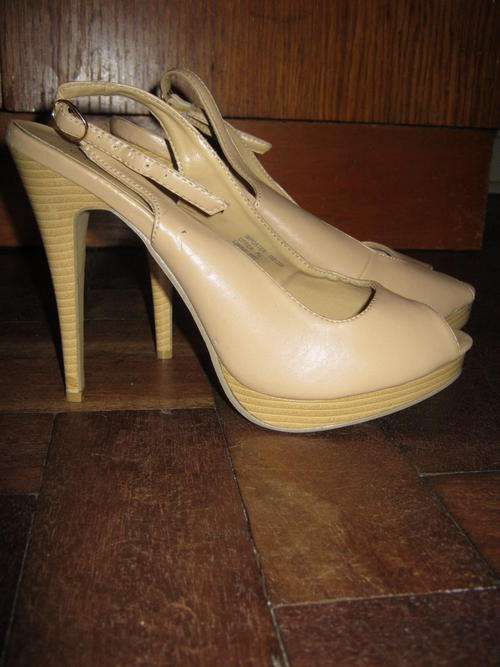 Slingback Peep toe stilleto's sz 7