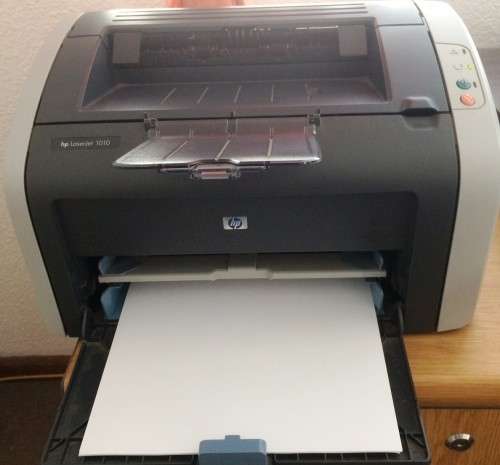 Hp Laserjet 1010 Printer Including Toner