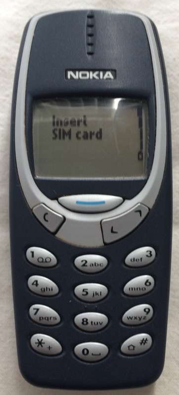 Original Nokia 3310 Cellphone Plus Charger Adapter Great Condition