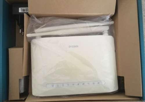 D-Link DSL-2750U Modem N300 Wireless ADSL2+ 4-Port Wi-Fi Router