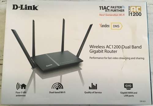 D-Link DIR-825  AC1200 Wi-Fi Dual-Band Fibre Gigabit Router Like New! FREE SHIPPING!