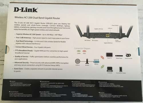 D-Link DIR-825  AC1200 Wi-Fi Dual-Band Fibre Gigabit Router Like New! FREE SHIPPING!