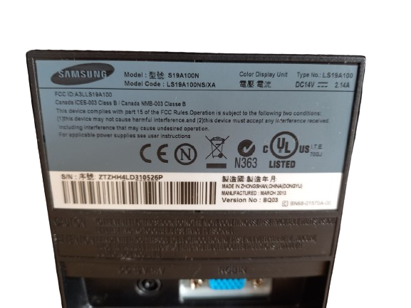 Samsung Syncmaster S19A100N Monitor Including VGA Cable Plus Charger Adapter - 18.5 Inch
