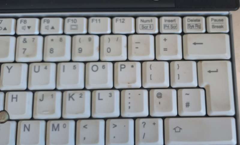 Fujitsu Siemens Lifebook Windows XP Laptop