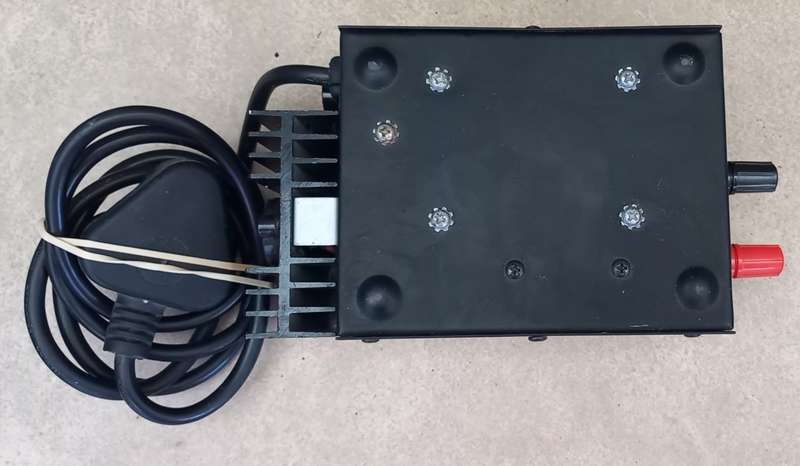 Nova POW105 13.8VDC 3-5AMP Regulated Power Supply