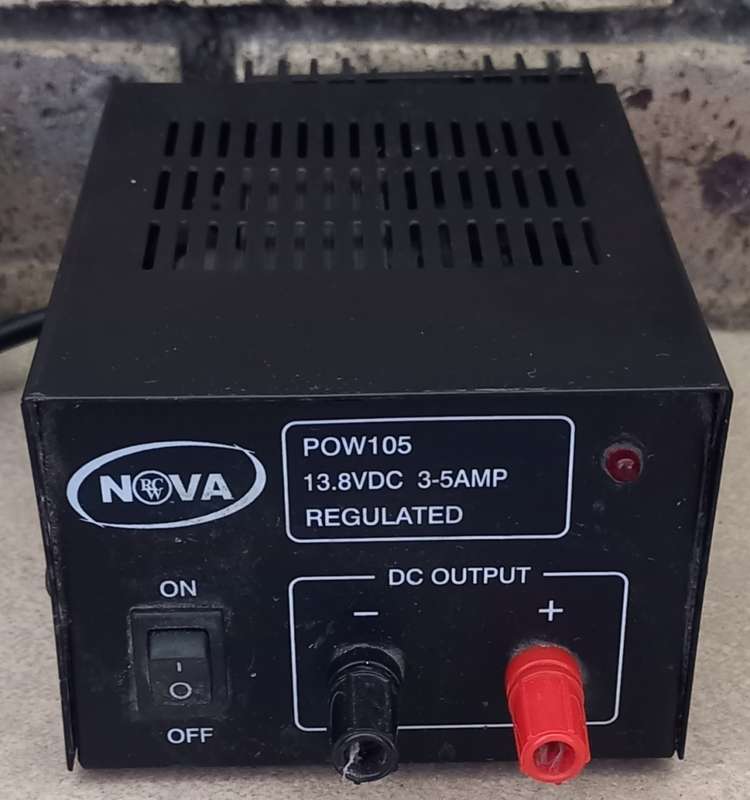 Nova POW105 13.8VDC 3-5AMP Regulated Power Supply