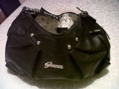 LADIES GUESS HANDBAG