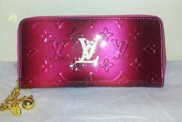 AUTHENTIC LOUIS VUITTON LADIES WALLET