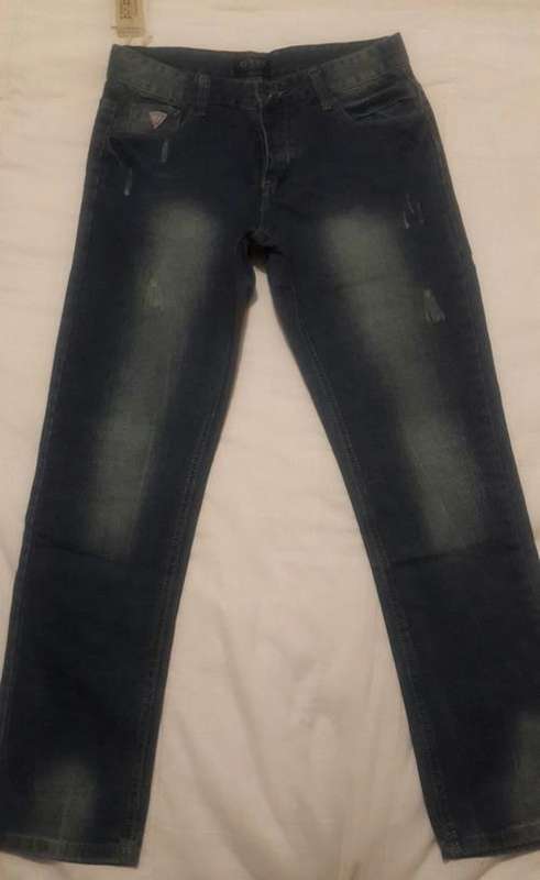 MENS GUESS JEANS-SIZE 30