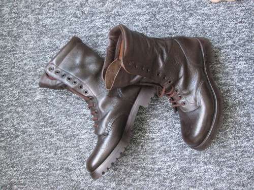 SANDF Parabat  boots  Size  12.
