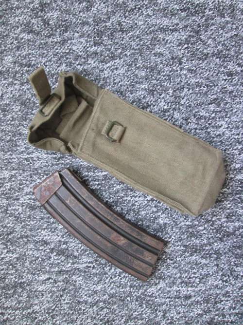 R4  rifle  magazine  and  webbing  pouch