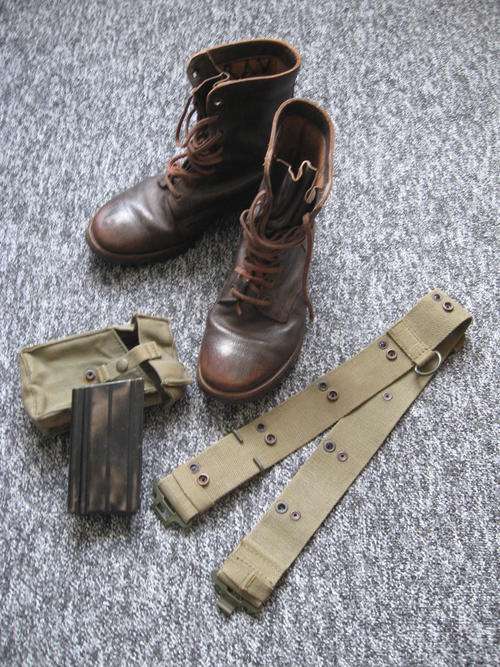 SADF boots, belt, pouch  and  magazine