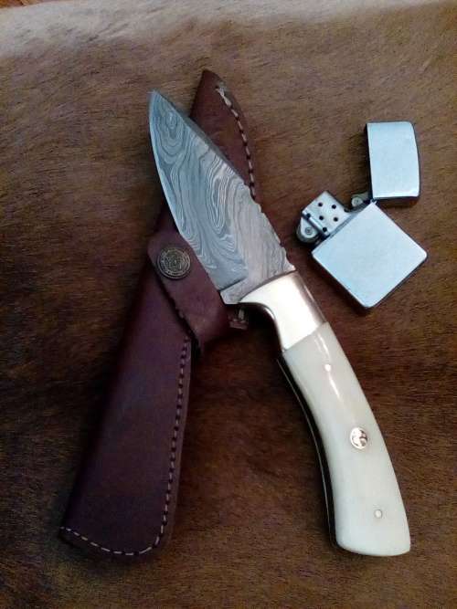 Handmade Damascus Steel Skinning/Hunting Knife-Facedook group SA Knives
