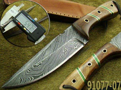 Hand Made Damascus Steel Knife